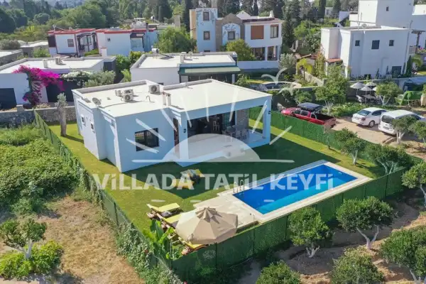 Villa Wilma 3 yatak odalı denize yürüme mesafesinde özel havuzlu kiralık tatil villasıdır.
