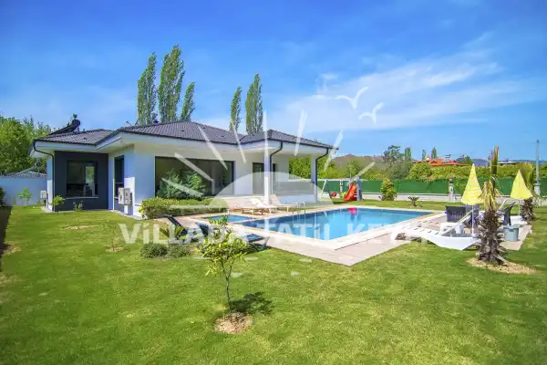 Villa Tarabya, Dalaman da 9 kişilik çocuk havuzlu jakuzili villa.