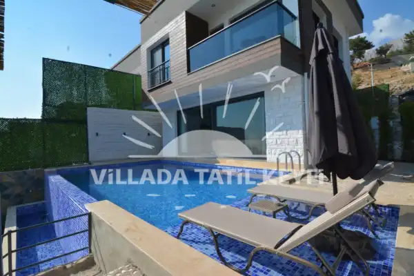 Villa Çağ 4 Kişi kapasiteli özel havuzlu jakuzili kiralık tatil villasıdır.