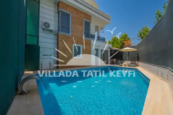 Villa Konfor Doğu, Fethiye merkez de jakuzili havuzlu 6 kişilik kiralık villa.