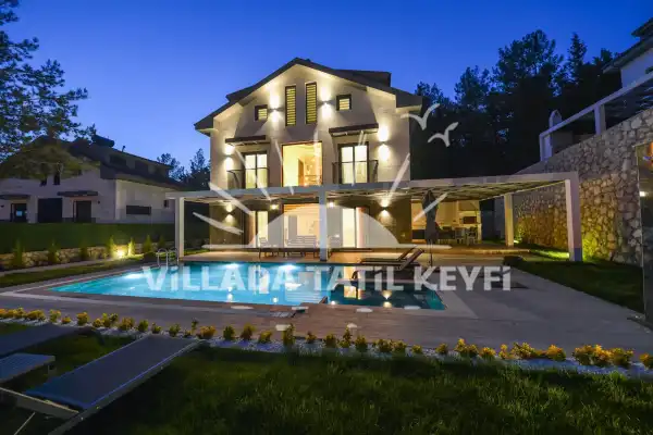Villa Meyra – Ölüdeniz Ovacık’ta Geniş Aileler İçin Lüks Tatil Villası