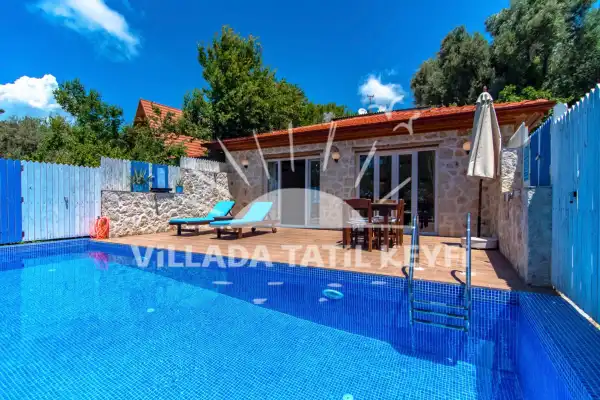 Masal Evi, Jakuzili Balayı Tatil Villası
