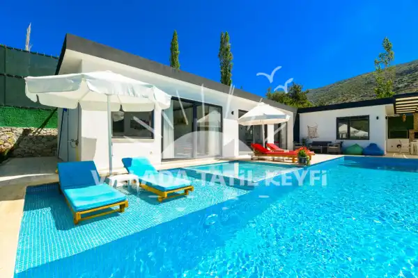 Villa Gül,Kalkan İslamlarda Jakuizli Muhafazakar Lüks Kiralık Villa