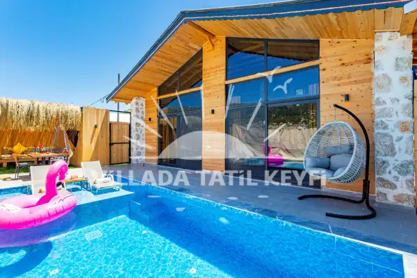 Villa Lofts, Kalkan Sarıbelen de 2 kişilik kiralık balayı villası.
