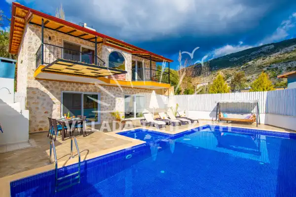 Villa Sıla, Muhafazakar ve Çocuk Havuzlu Kiralık Villa