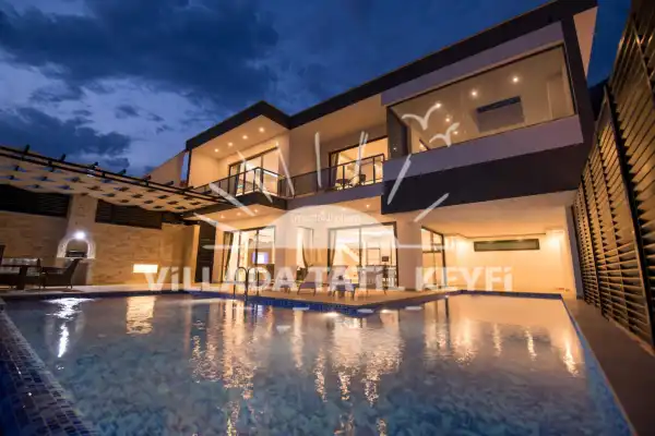 Villa Yağmur, Saunalı Jakuzili Kapalı havuzlu lüks kiralık villa