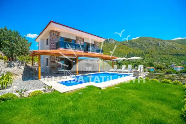Villa Yuvam, Marmaris Söğüt deniz manzaralı havuzlu lüks kiralık villa