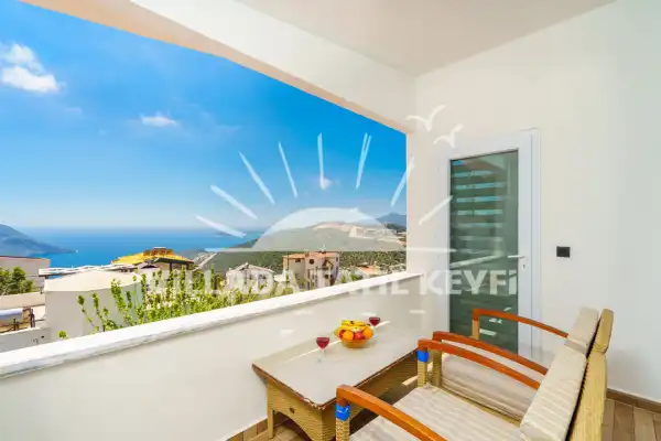 Daire Emir | Kalkan Akbel’de Deniz Manzaralı Muhafazakar Balayı Villası