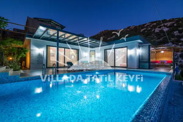 Villa Florya Duo | Kalkan İslamlar’da Korunaklı Havuzlu 4 Kişilik Lüks Villa