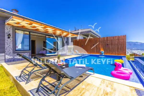 Villa Asya Demre | Deniz Manzaralı, Jakuzili ve Saunalı Kiralık Villa