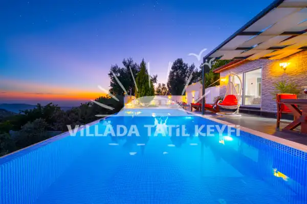Villa Bal Kalkan İslamlar | Deniz Manzaralı Korunaklı Balayı Villası