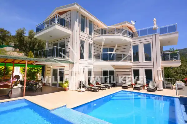 Villa Begonvil 3 Kalkan İslamlar | 10 Kişilik Korunaklı Havuzlu Lüks Villa
