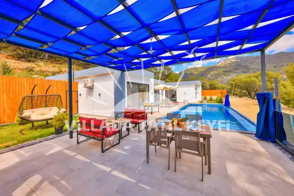 Villa Karnaval Kalkan İslamlar | Korunaklı Havuzlu Balayı Villası