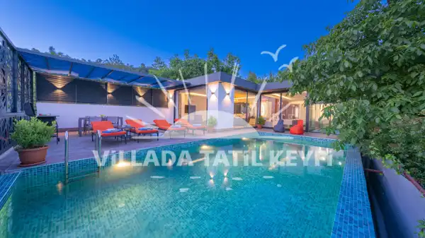 Villa Loft İslamlar – Kapalı Havuzlu Korunaklı Kiralık Villa Kalkan